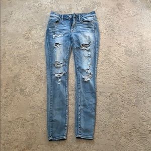 EXTREMELY comfy american eagle ripped jeans